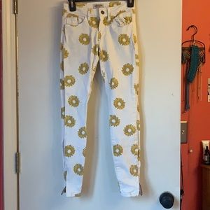 Vintage daisy pattern Guess jeans